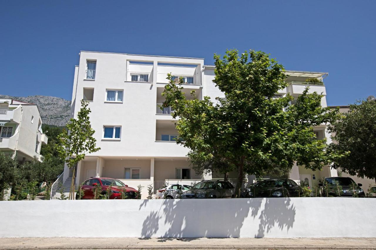 Apartments Strada Тучепи Екстер'єр фото