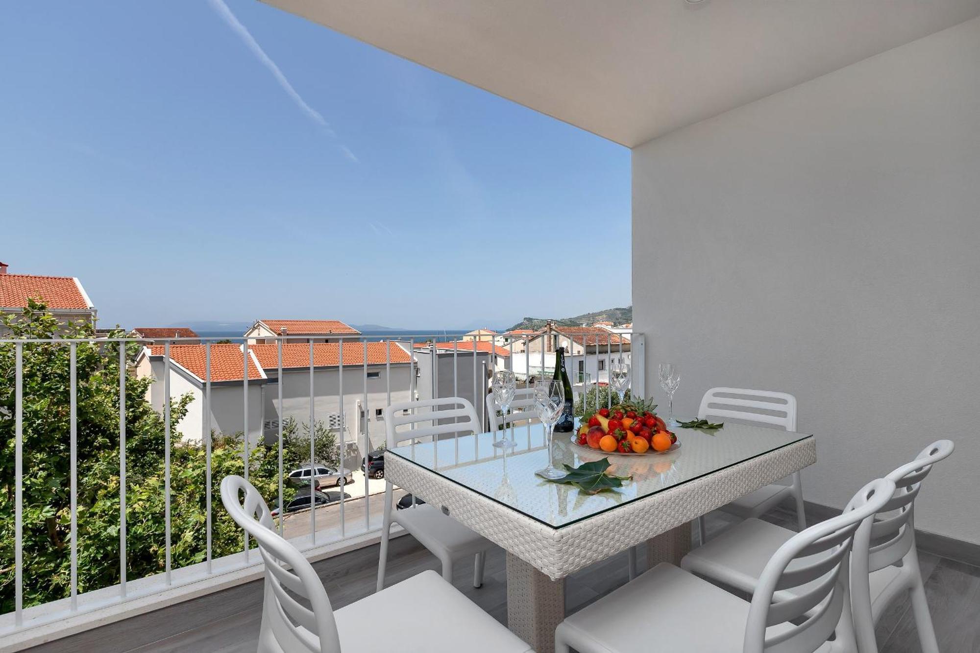 Apartments Strada Тучепи Екстер'єр фото