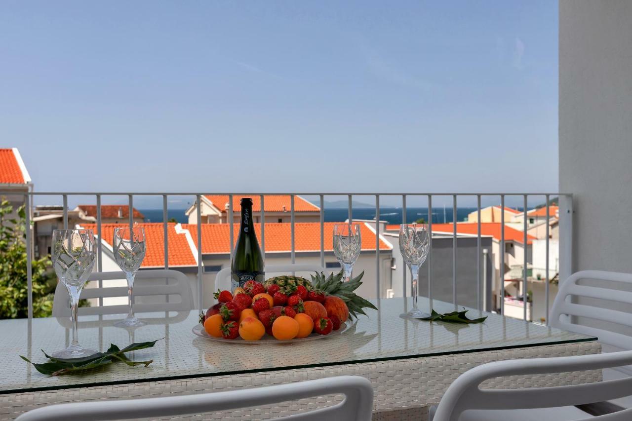 Apartments Strada Тучепи Екстер'єр фото